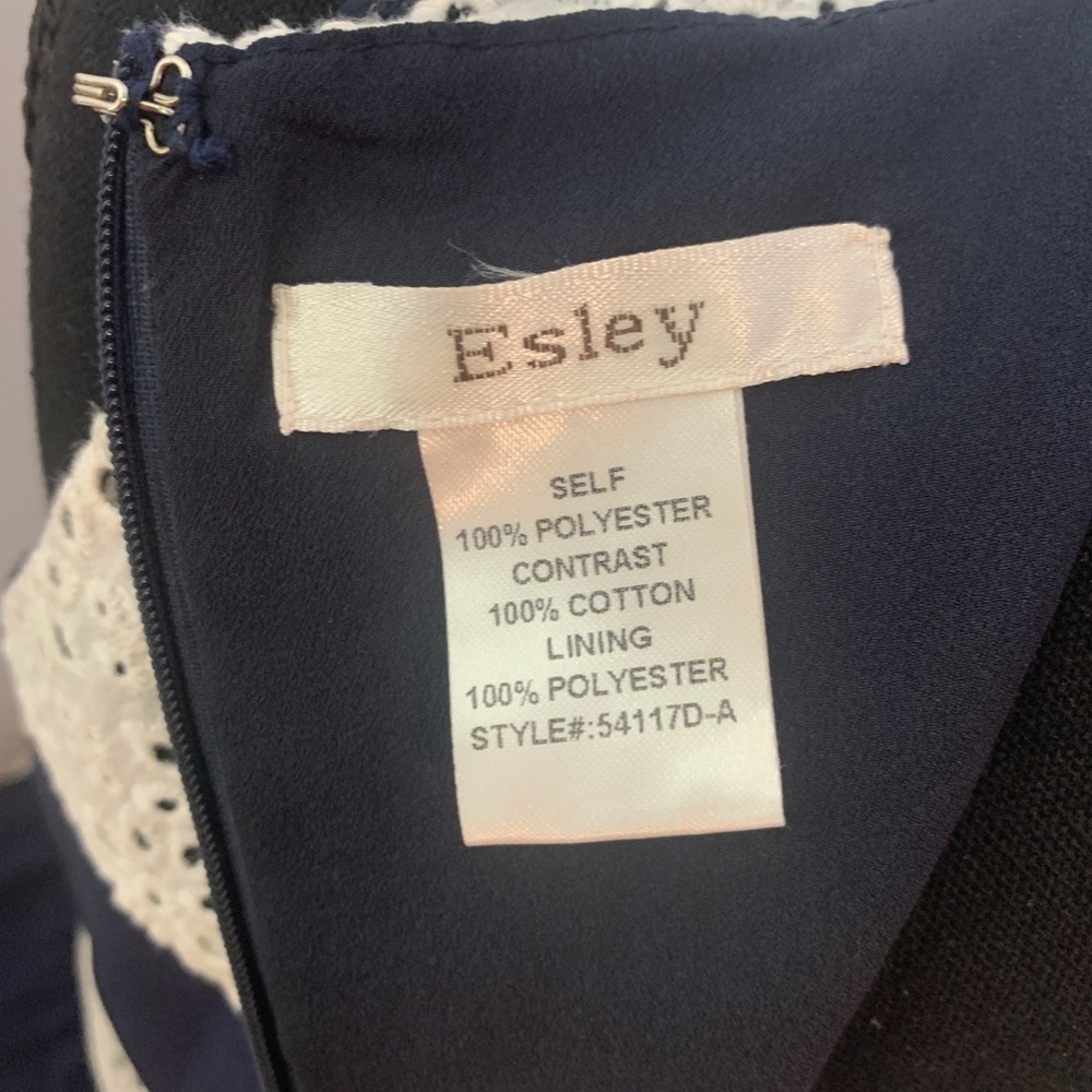 Esley Blue & White Sleeveless Fit & Flare Dress - Picture 7 of 8